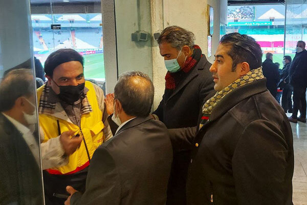 پسر زیر ذره بین پدر مشهور/ سایت بلیت فروشی برای بانوان دیر باز شد