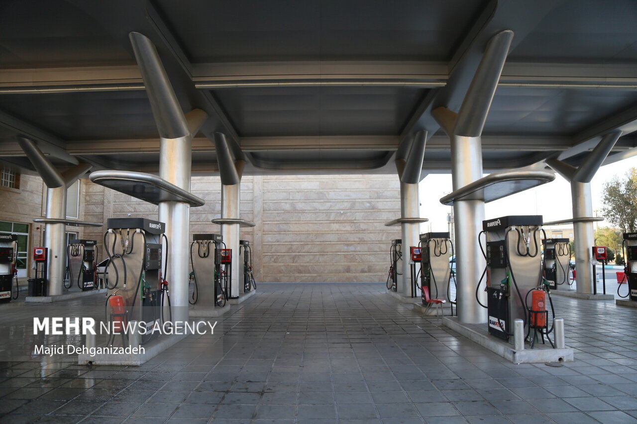 پمپ بنزین های خلوت در شهرهای آذربایجان غربی