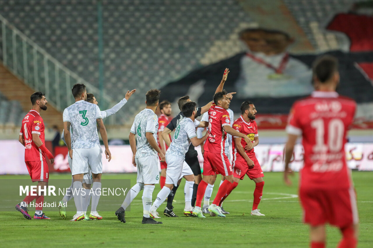 پنج دیدار هفته بیست و نهم لغو شد/ بازیهای پرسپولیس و سپاهان فردا