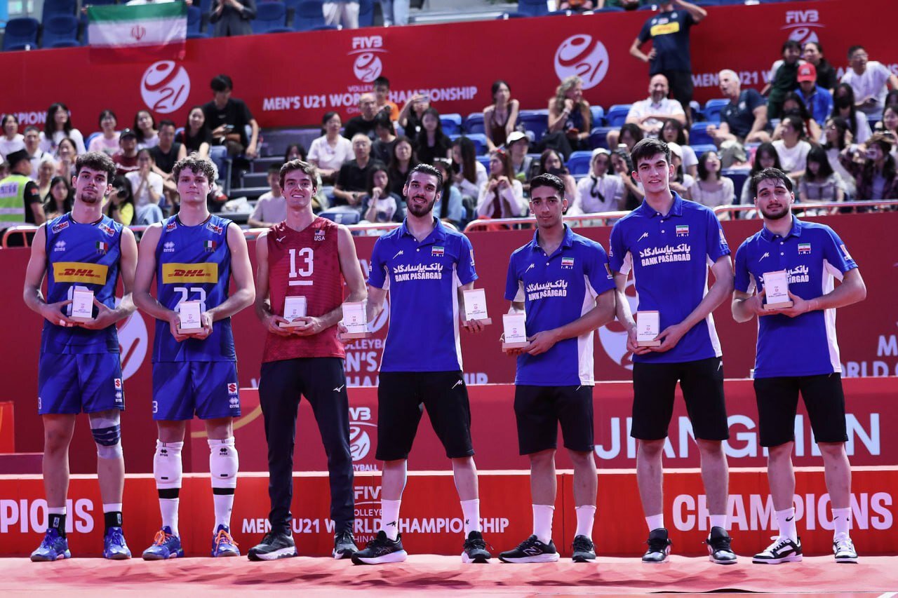پنج عنوان برترین جهان به والیبالیست های ایران رسید + عکس