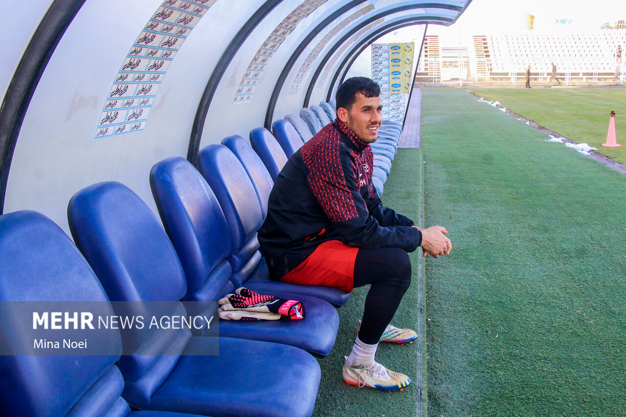 پورحمیدی بهترین دروازهبان نیم فصل لیگ برتر فوتبال شد