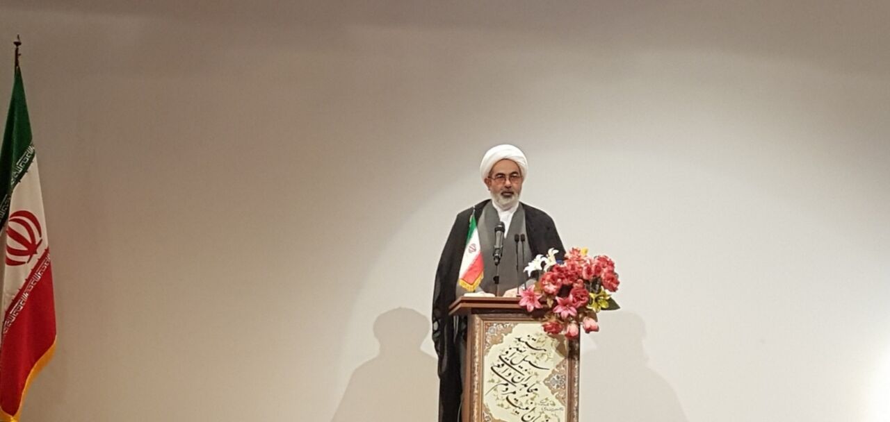 پورخاقان: ضوابط مقابله با چاقوکشی باید تشدید شود