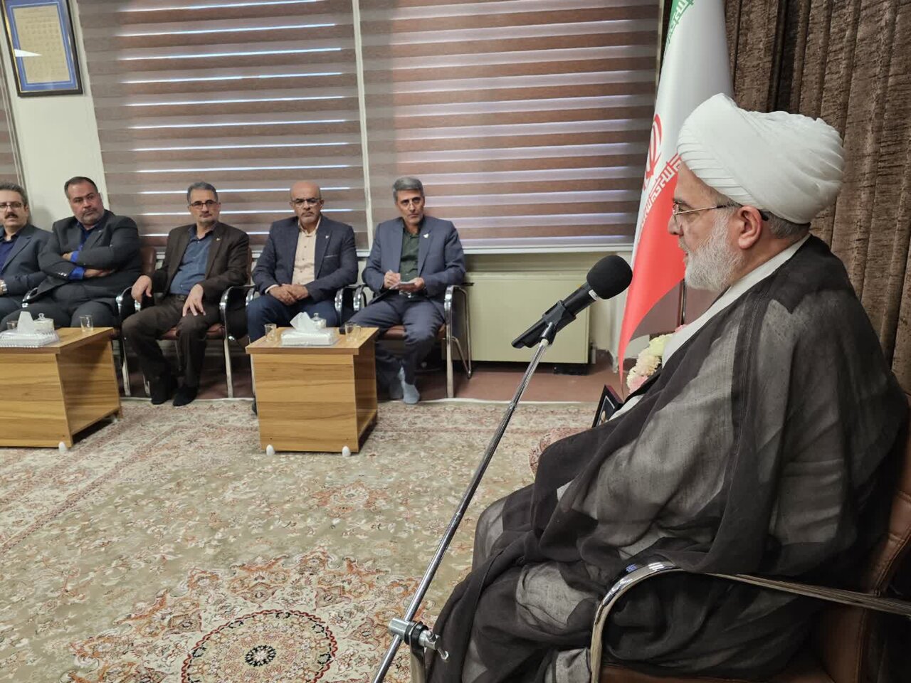 پورذهبی: نسل آینده را با «فکر، مطالعه و آداب معاشرت» باید پرورش داد