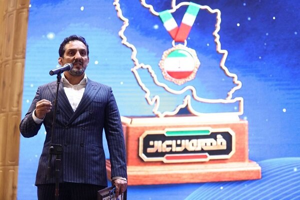 پژمان درستکار: خودم را لایق عنوان بهترین سرمربی نمیدانم