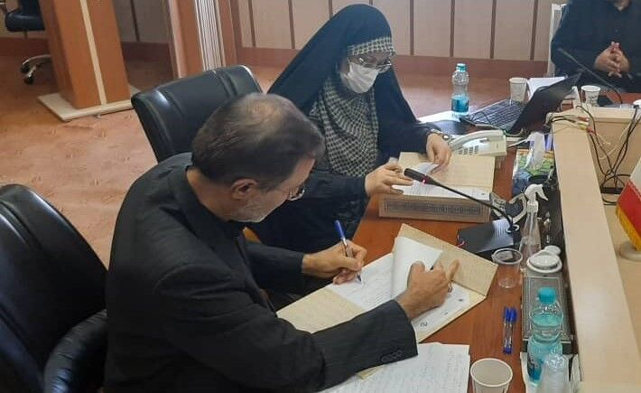 پژوهشگاه مهندسی ژنتیک و انجمن استعدادهای درخشان تفاهمنامه امضا کردند