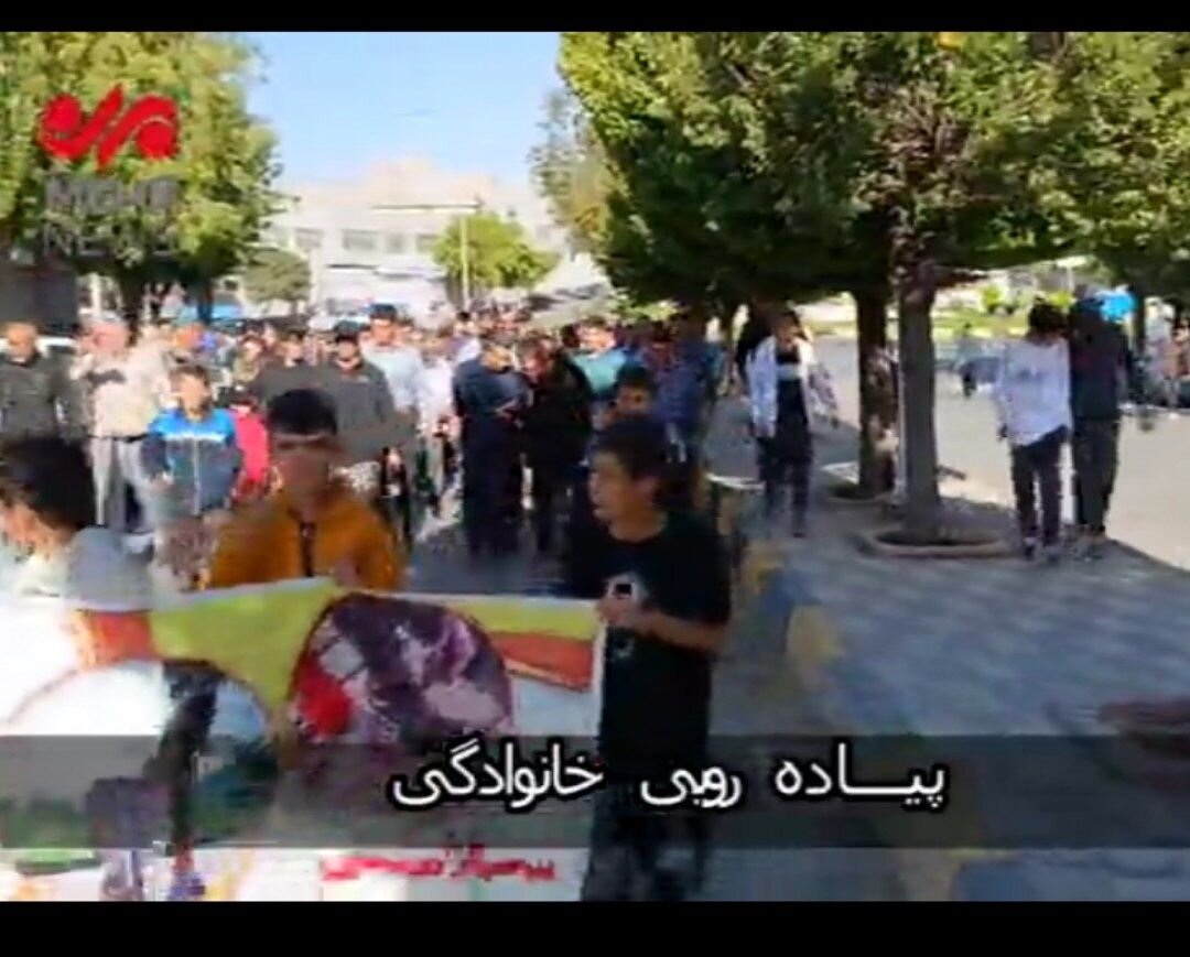 پیاده‌روی خانوادگی به مناسبت هفته دفاع مقدس در
دهگلان