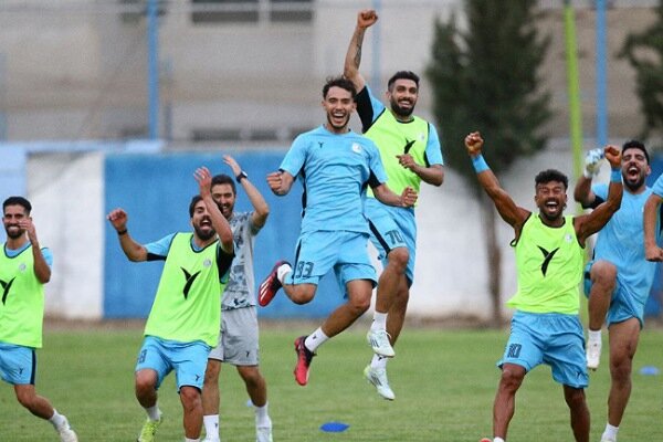 پیام استقلال به هواداران/ بازیکنان تحت قرارداد در تمرین حاضر شدند