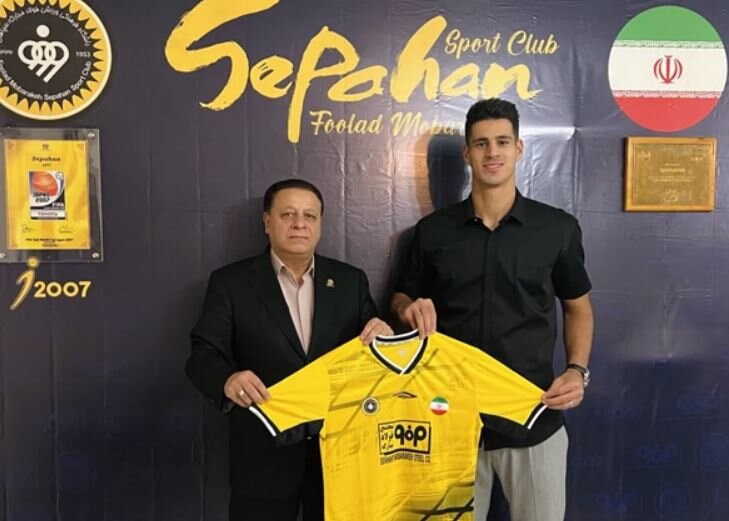 پیام نیازمند در سپاهان ماندنی شد/امضای قرارداد با دروازه بانقرضی