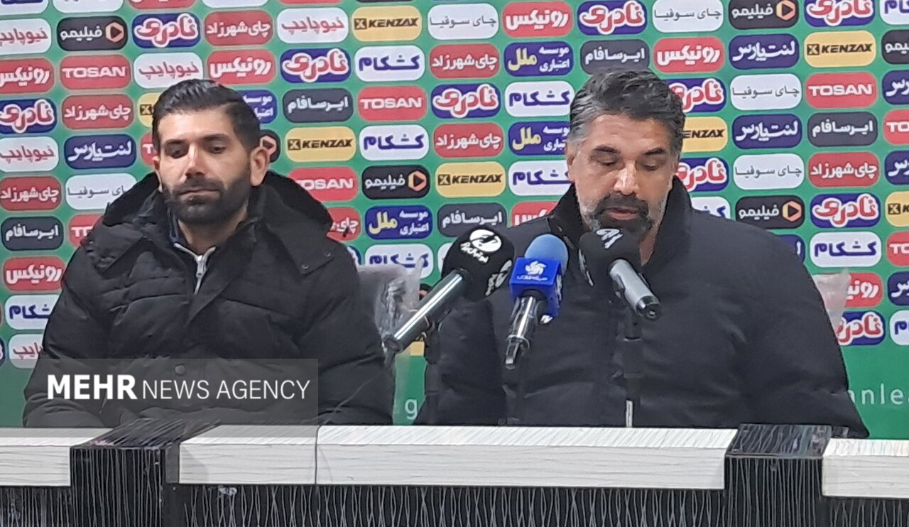 پیروز قربانی: فجرسپاسی فوتبال شناسنامه‌دار بازی می‌کند