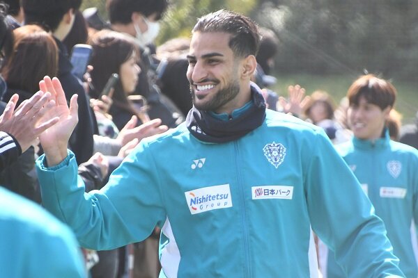 پیروزی آویسپا در لیگ ژاپن با پاس گل شهاب زاهدی