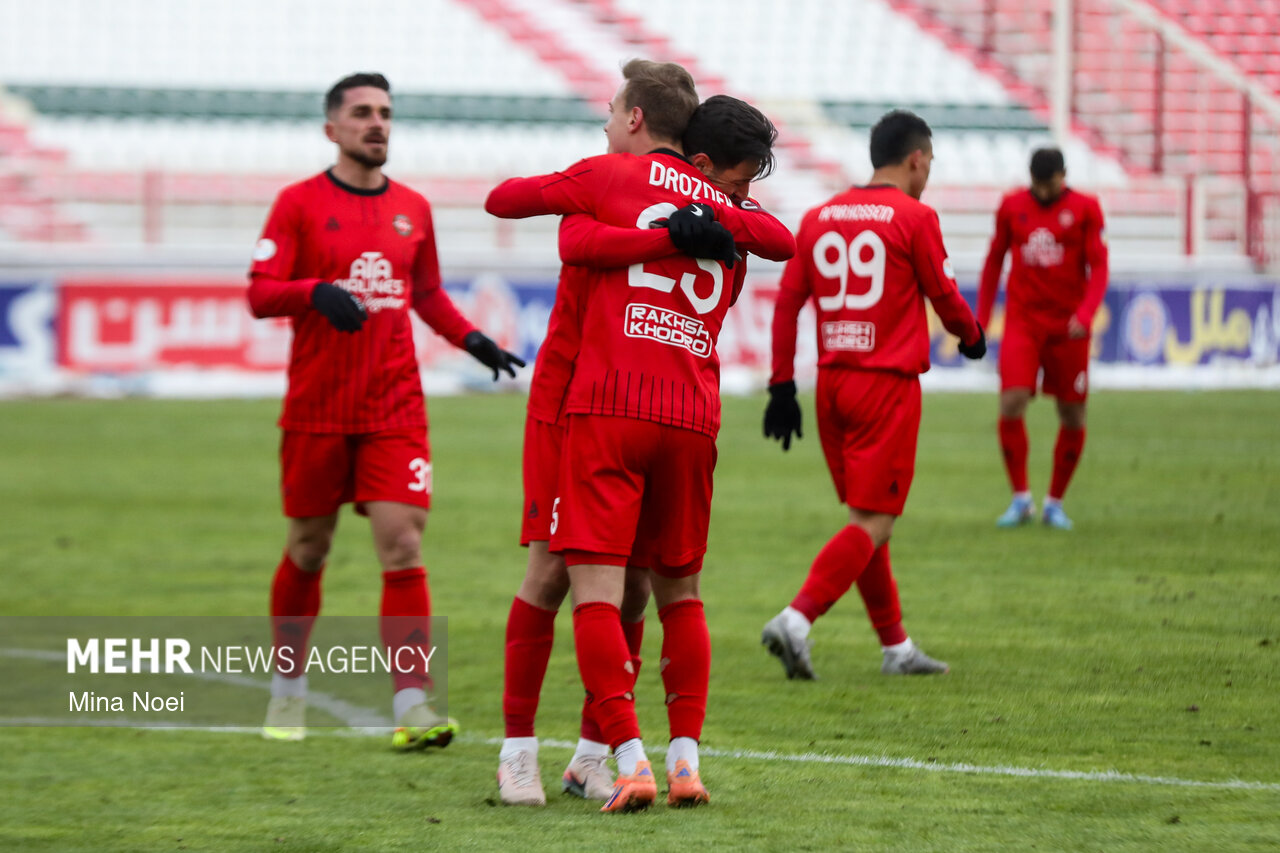 پیروزی ارزشمند تراکتور برابر سپاهان/ بازگشت اقتدار به سرخپوشان تبریزی