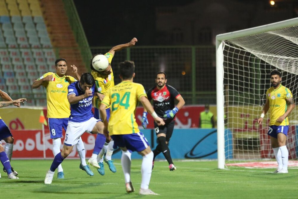 پیروزی استقلال در نیمه اول با گل «پدیده»/ اولین حضور مدافع جدید