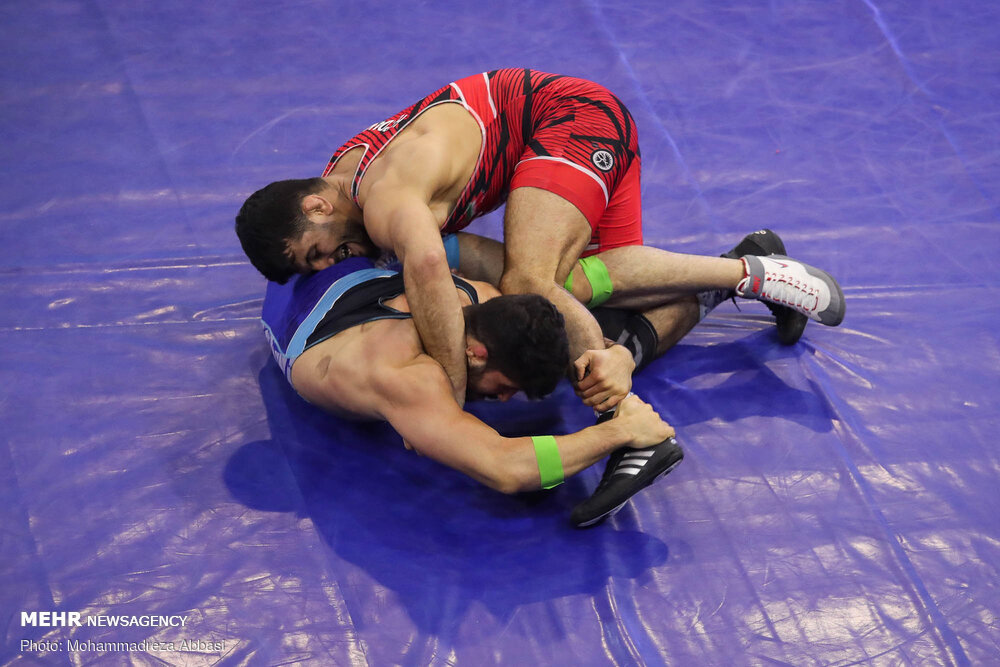 پیروزی فولادین ذوب آمل در هفته اول لیگ کشتی آزاد