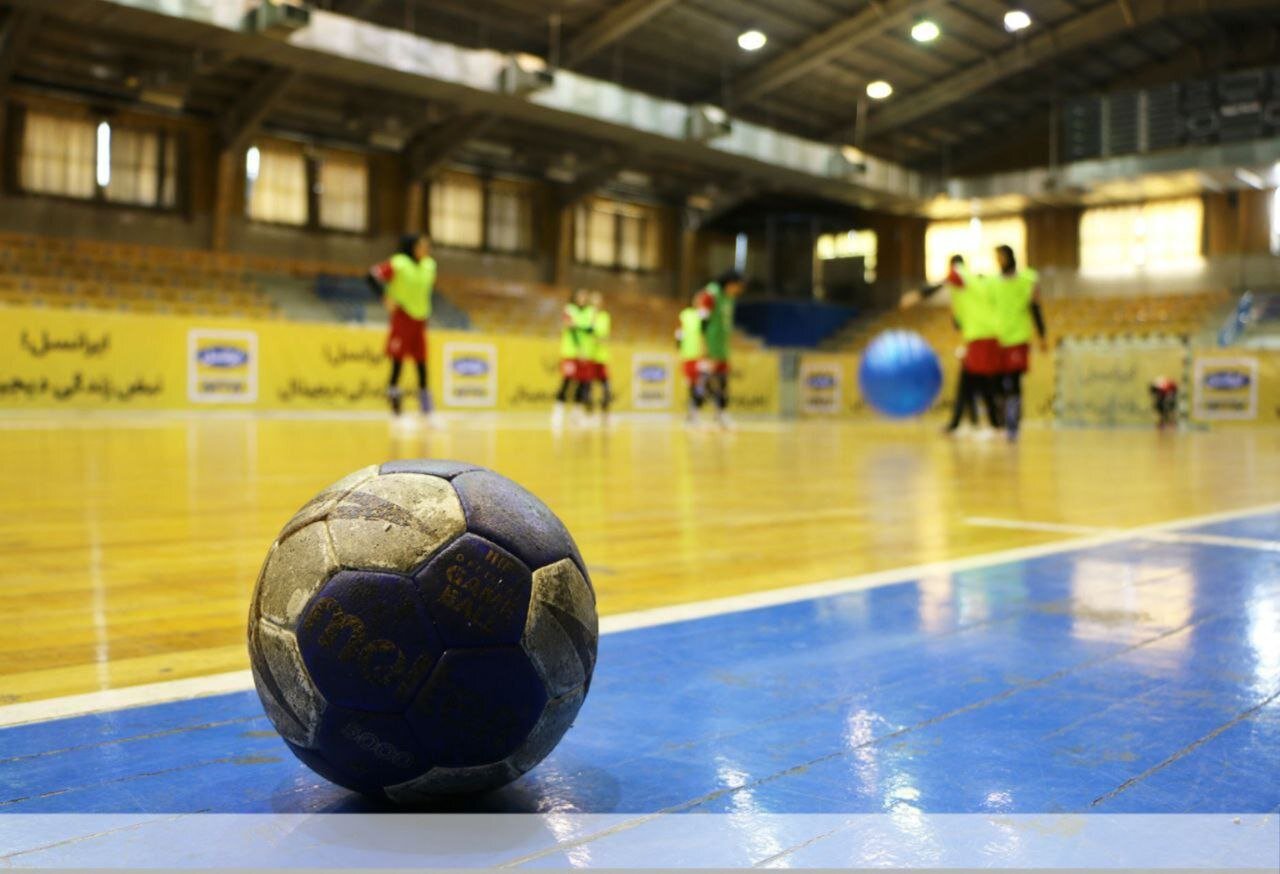 پیروزی مدعیان در آغاز لیگ برتر هندبال بانوان