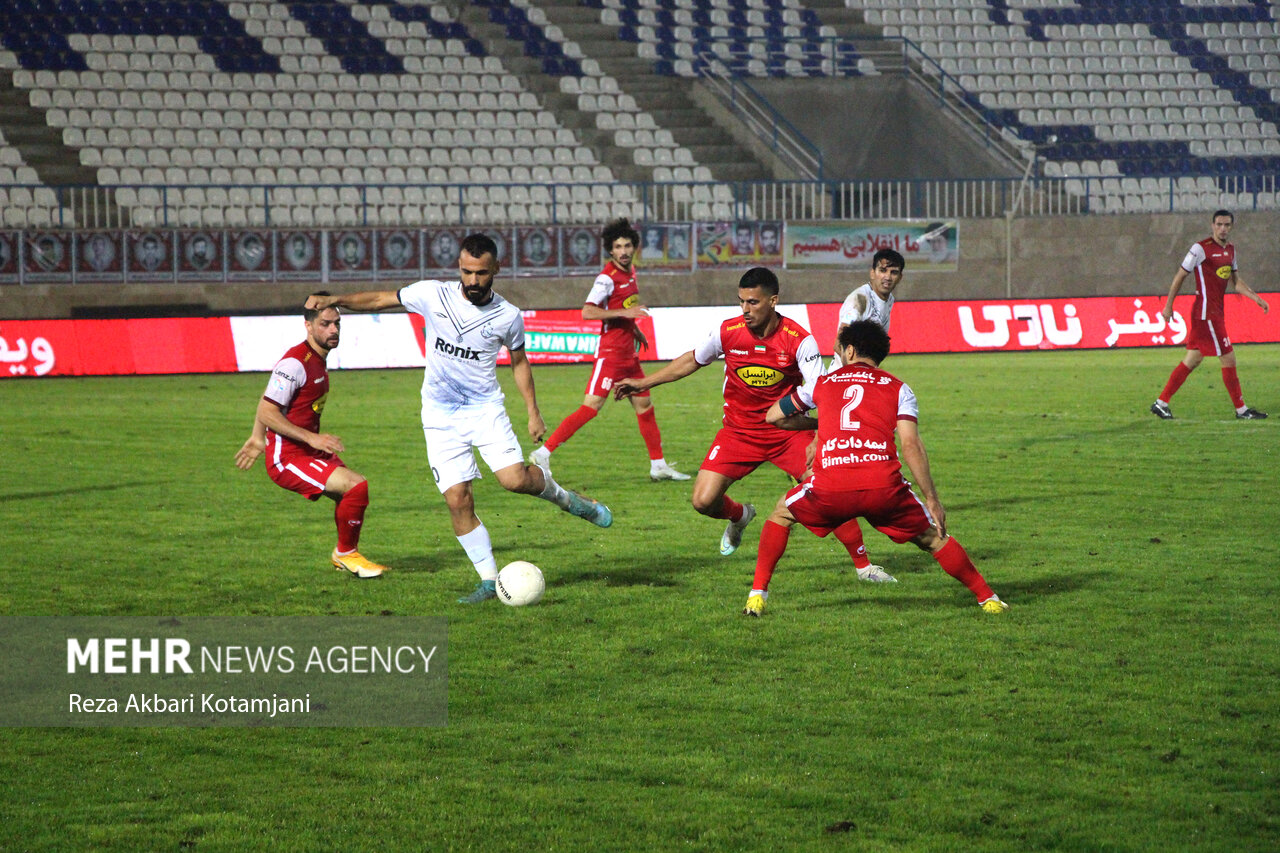 پیروزی پرسپولیس برابر ملوان در نیمه اول/ سرخها دیر راه افتادند