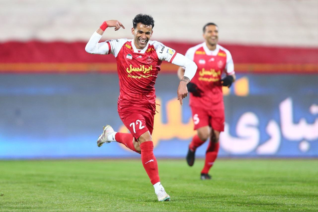 پیروزی پرسپولیس در نیمه اول برابر هوادار/ فرصت‌سوزی سرخ‌ها