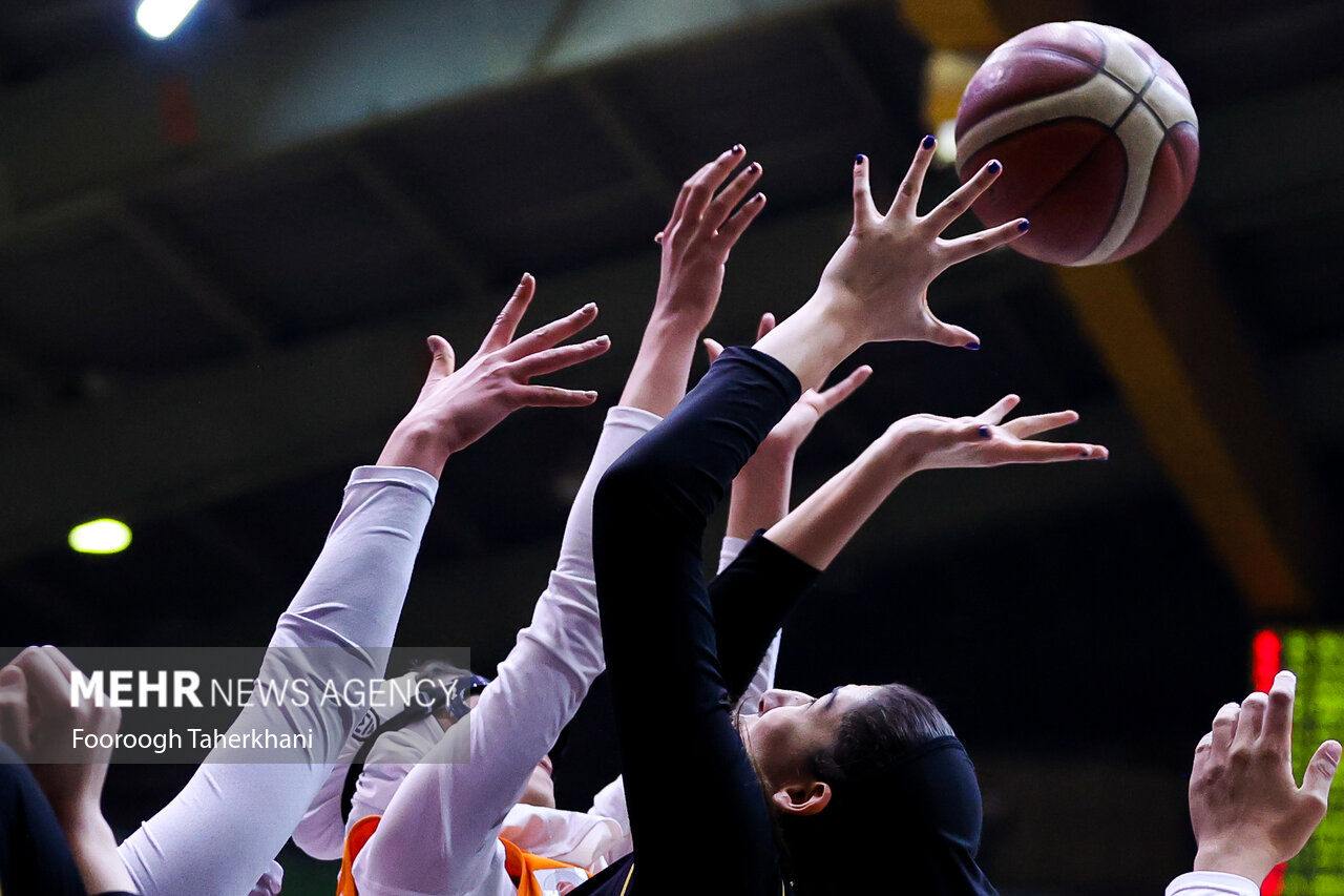 پیروزی گروه بهمن در اولین دیدار فینال