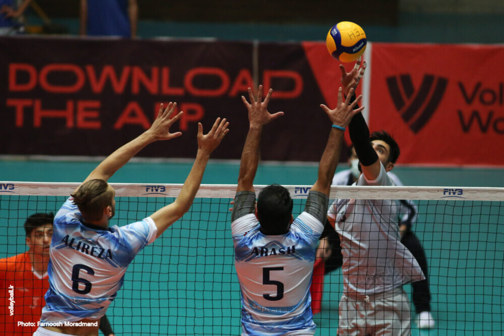 پیروزی گنبد، پاس و پیکان در هفته چهارم لیگ برتر والیبال