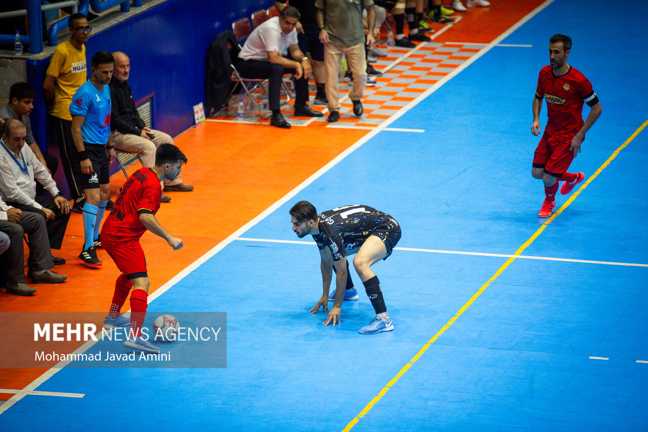 پیروزی گیتیپسند در دربی اصفهان/ اولین برد فصل برای فرش آرا