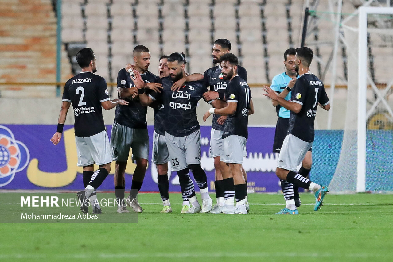 پیروزی یک نیمهای تراکتور مقابل نفت مسجد سلیمان