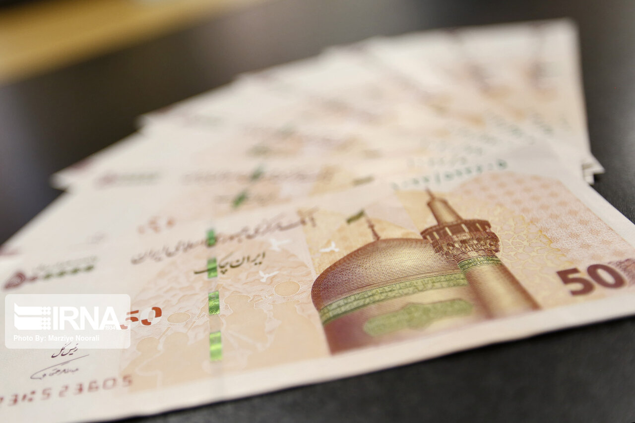 پیشنهاد افزایش حقوق کارکنان و بازنشستگان لشکری و کشوری توسط دولت