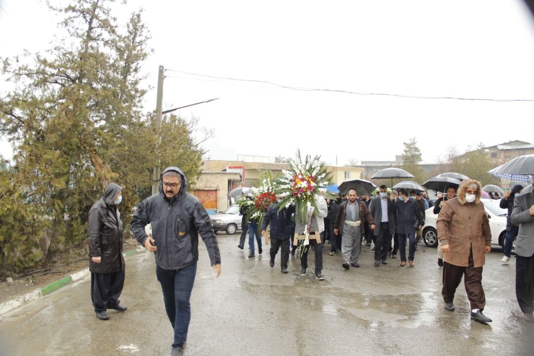 پیکر روزنامه نگار کردستانی در بهشت محمدی سنندج به خاک سپرده شد