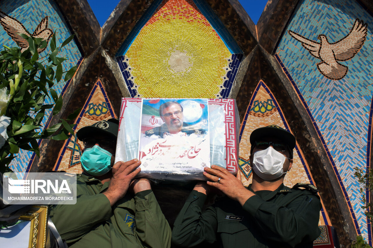 پیکر سردار شهید مهدوینژاد از فرماندهان سپاه در قم تشییع شد