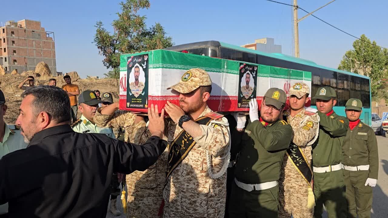 پیکر شهید سلیمان مرسلی در سقز تشییع شد