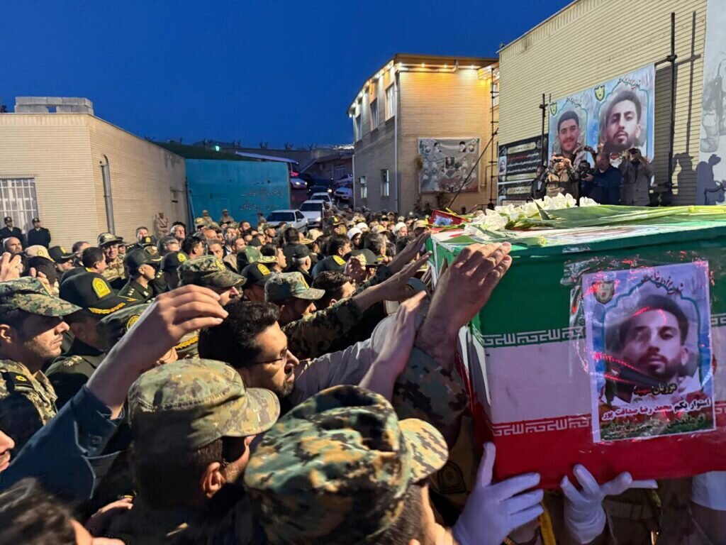 پیکر مطهر شهدای مرزبانی بانه تشییع شدند