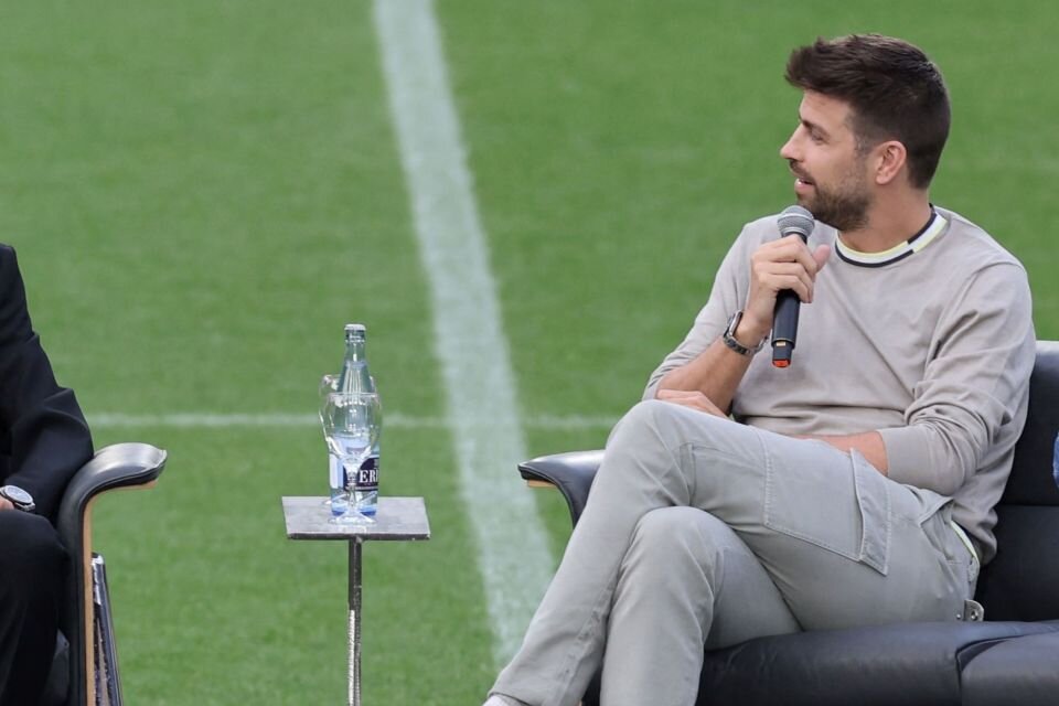 «پیکه» پاسخ دختر سرمربی تراکتور را داد/ ادعای او غیر ممکن است