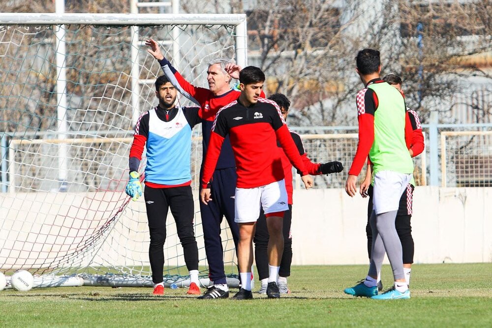 پیگیری تمرینات تاکتیکی تراکتور در تبریز