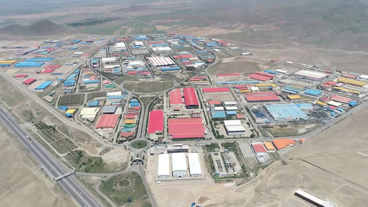 پیگیری رفع بوی نامطبوع آلاینده‌های شهرک صنعتی سمنان