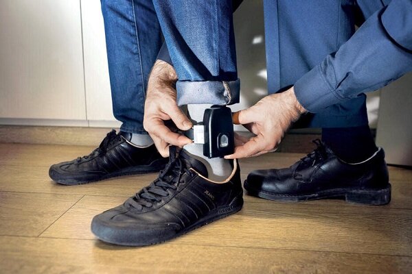 چرا همه زندانیان نمیتوانند از پابند الکترونیک استفاده کنند؟