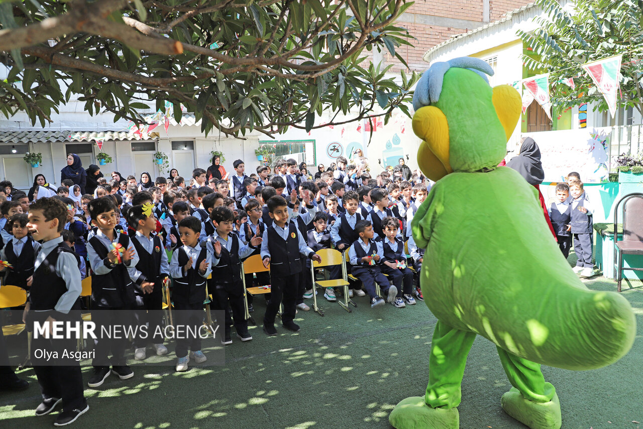 چرا کودکستان‌ها شهریه‌های نامتعارفی طلب می‌کنند؟