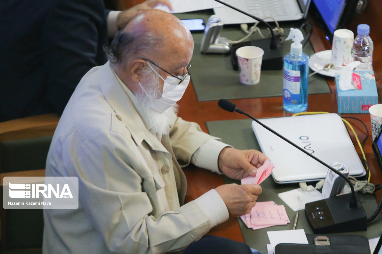 چمران: سازمان نمایشگاه ها خود را متعهد به اجرای مصوبات نمی داند