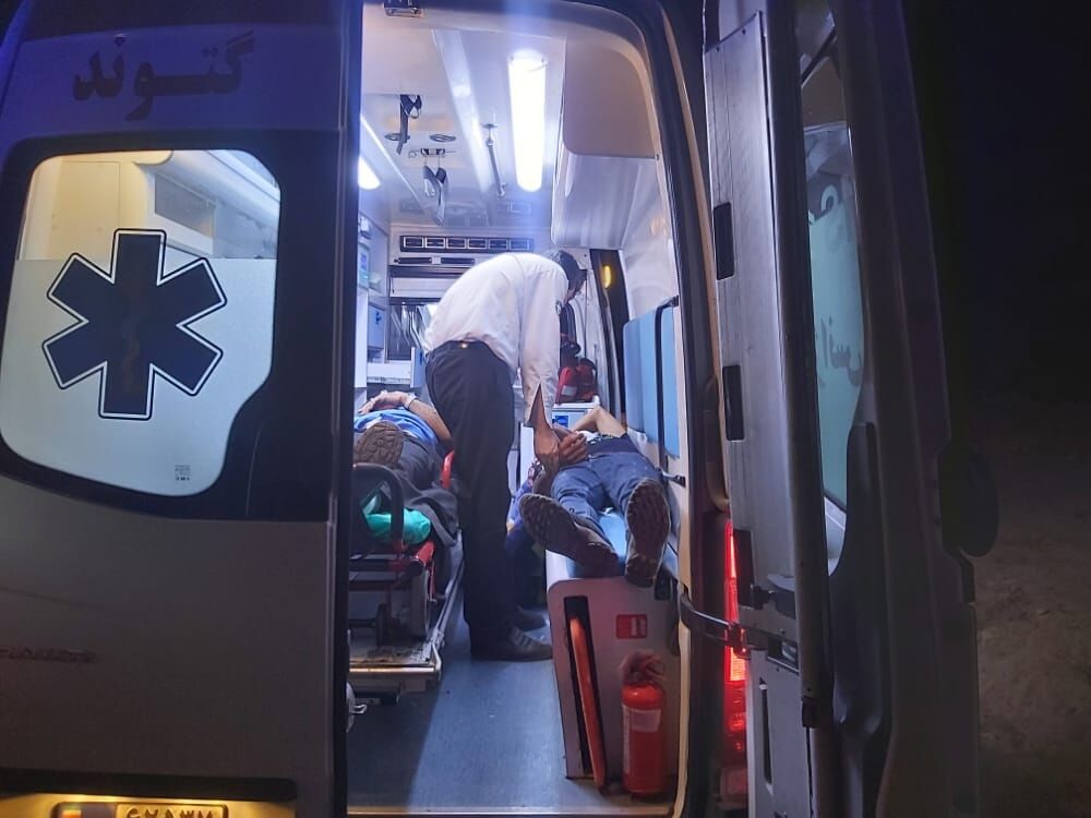 چهار مأمور انتظامی در تجمع اعتراضی شیراز زخمی شدند؛ یک همکار پلیس (همیار پلیس) جان باخت