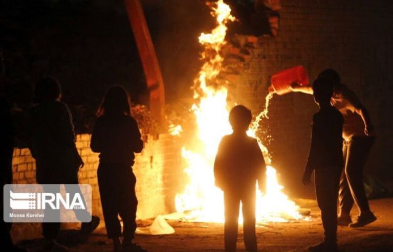 چهارشنبه سوری را با پرهیز از رفتارهای پرخطر تلخ نکنید