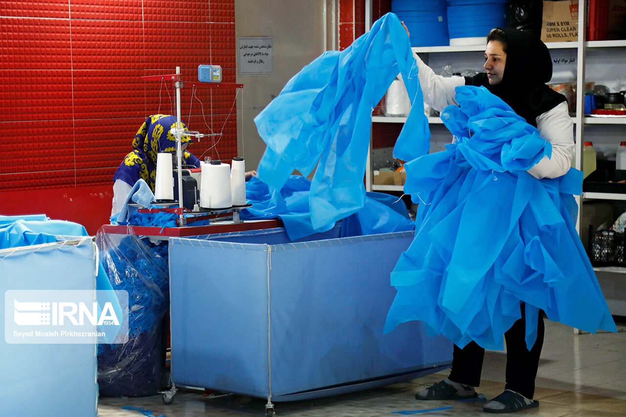 چوب لای چرخ تولید کننده ای که برای حافظان سلامت می دوزد