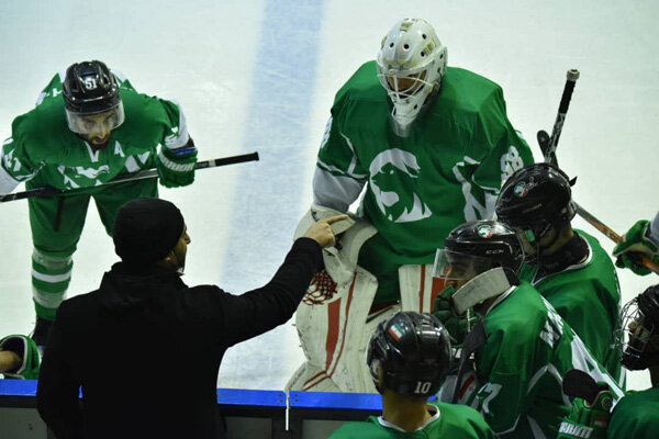 کادر فنی تیم ملی هاکی روی یخ تقویت میشود/ ۹ ماه بلاتکلیفبودیم