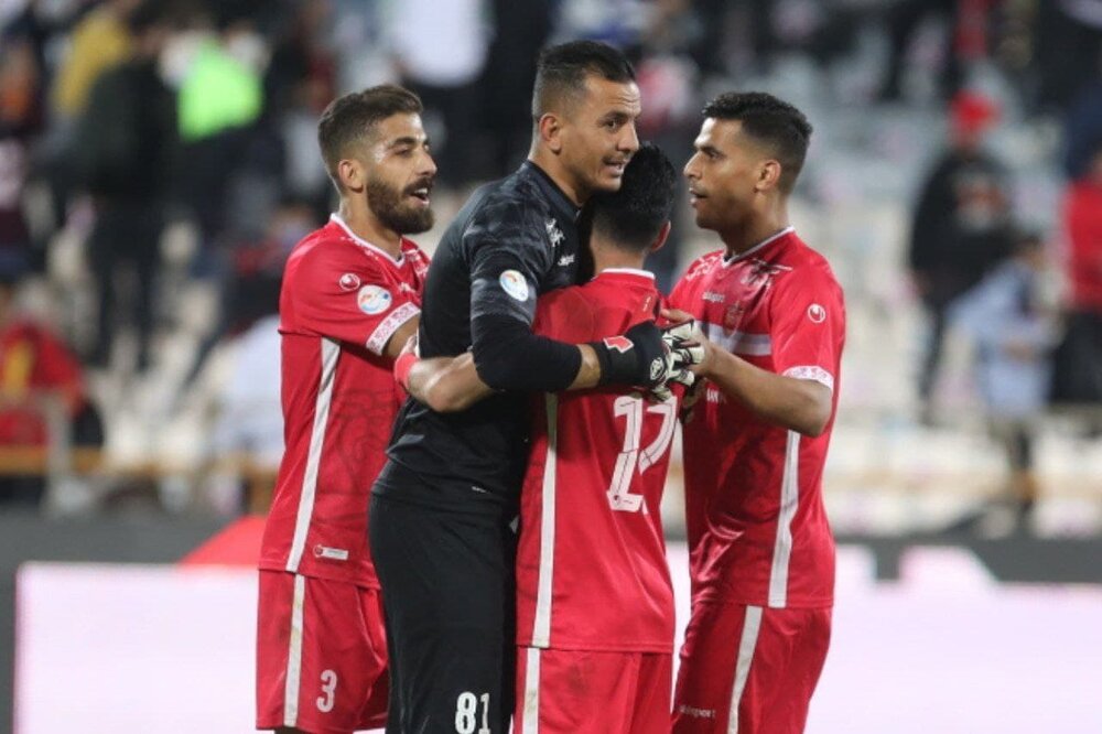 کادرفنی کوتاه آمد/حامد لک به تمرینات پرسپولیس باز می گردد