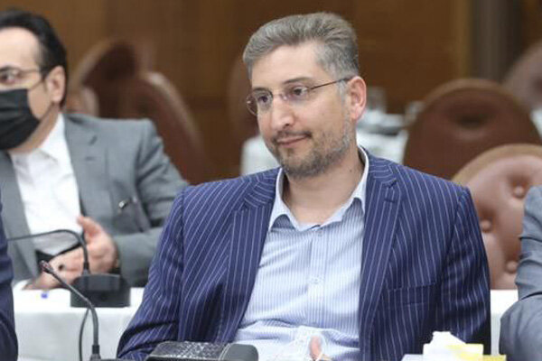 کار را رها کردیم و دنبال کاغذبازی افتادیم/ تعلیق خط قرمزماست