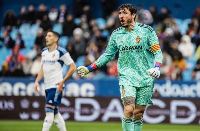 کار سخت عابدزاده برای رقابت با دروازه‌بان محبوب در رئالساراگوسا