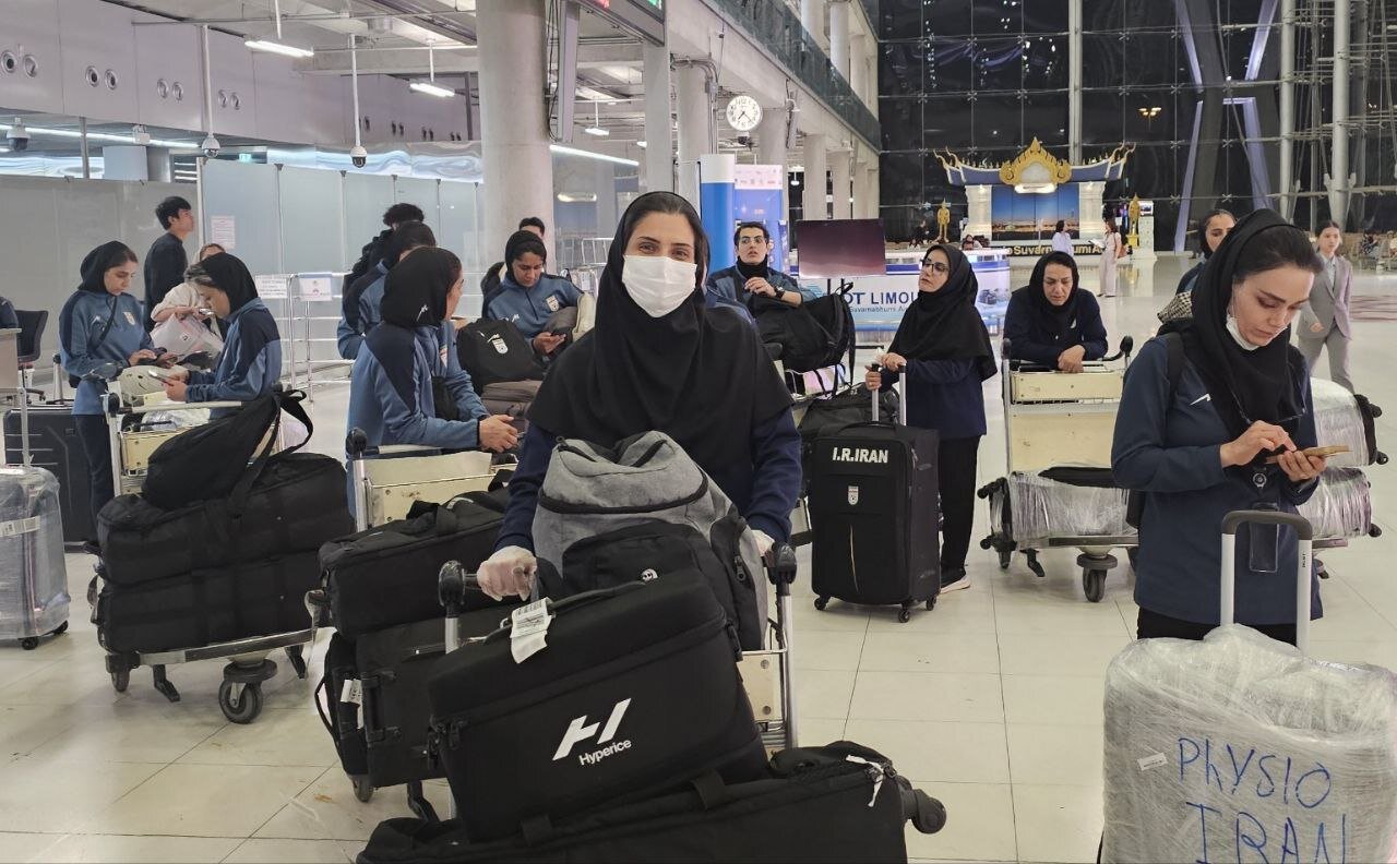 کاروان تیم ملی فوتسال بانوان وارد ناخون راچاسیما شد