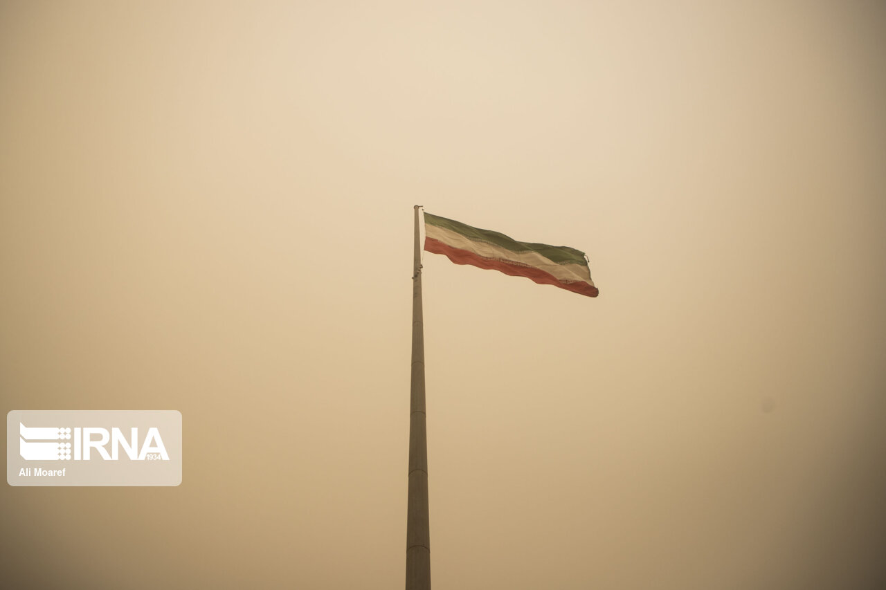 کارگروه اضطرار آلودگی هوای خوزستان تعطیلی ادارات را منتفی کرد