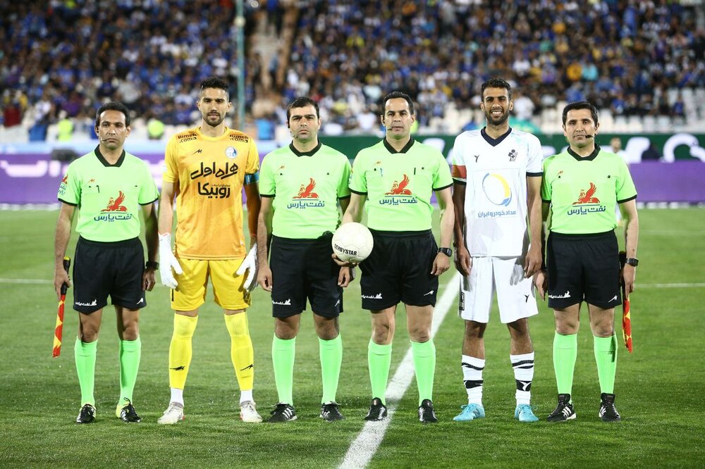 کاظمی داور پرسپولیس شد/ عرب براقی برای استقلال سوت می زند