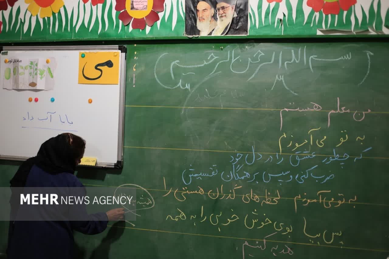 کاظمی: هیچ کلاس درسی بدون معلم نخواهد ماند