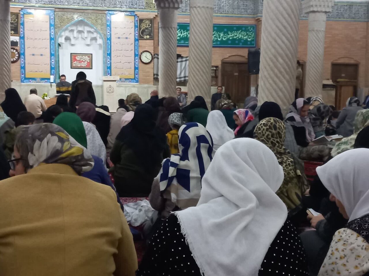 کانونهای مساجد برنامههای انس با قرآن را به دل جامعه سوق دهند