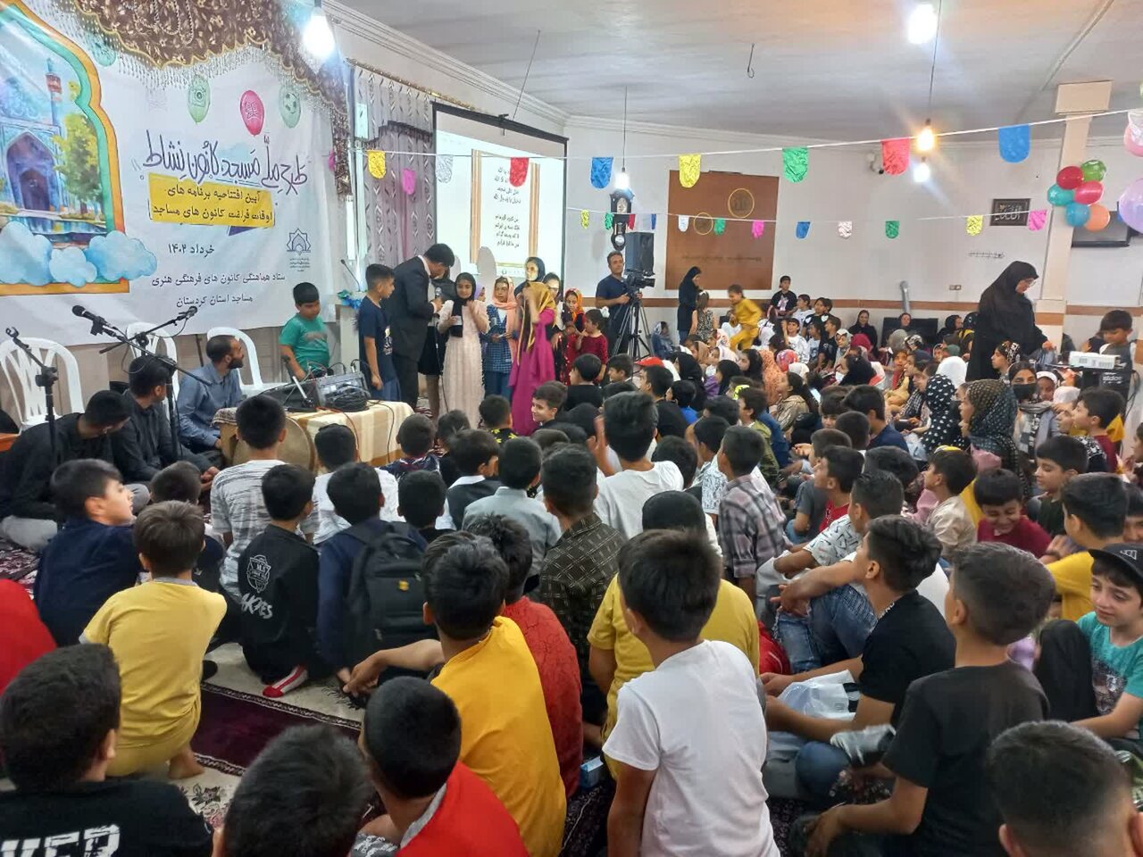 کانونهای مساجد بستر توسعه فرهنگی و اجتماعی هستند