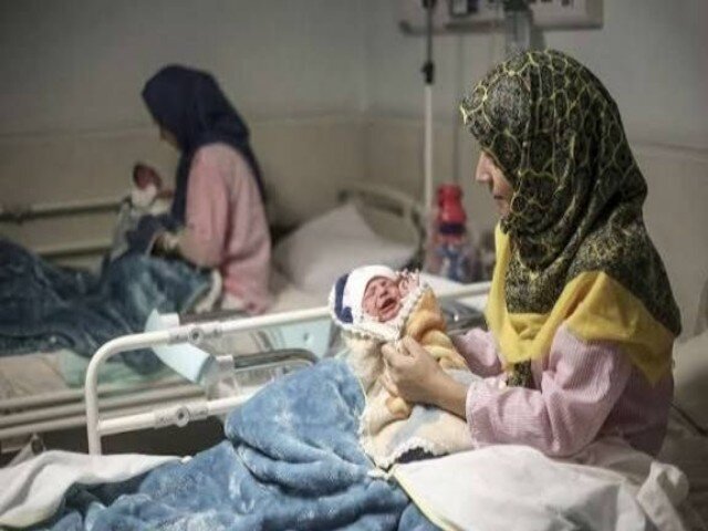 کاهش مرگ‌ومیر مادران باردار در کردستان با اجرای طرح رصد و مراقبت جامع