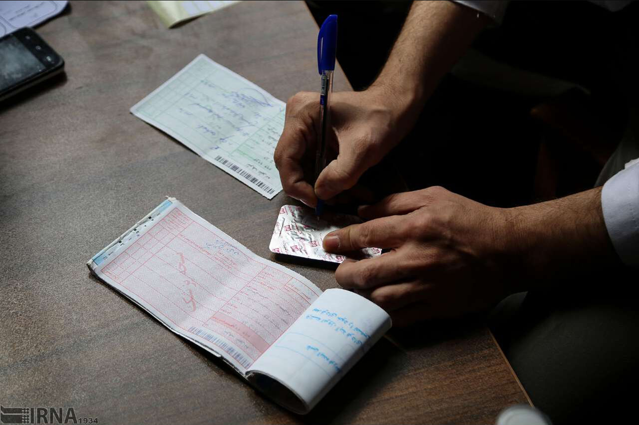 کاهش پرداخت از جیب بیمهشدگان اولویت اصلی بخش درمان تأمیناجتماعی است